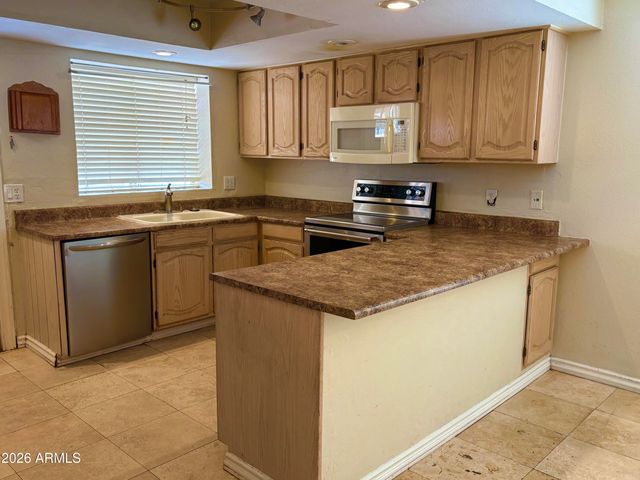 2807 N DAKOTA Street, Chandler, AZ 85225