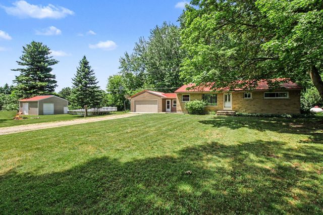 6025 Zimmer Road, Haslett, MI 48840