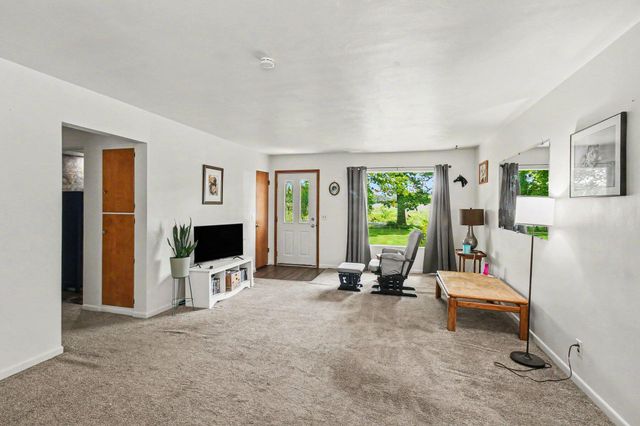 6025 Zimmer Road, Haslett, MI 48840