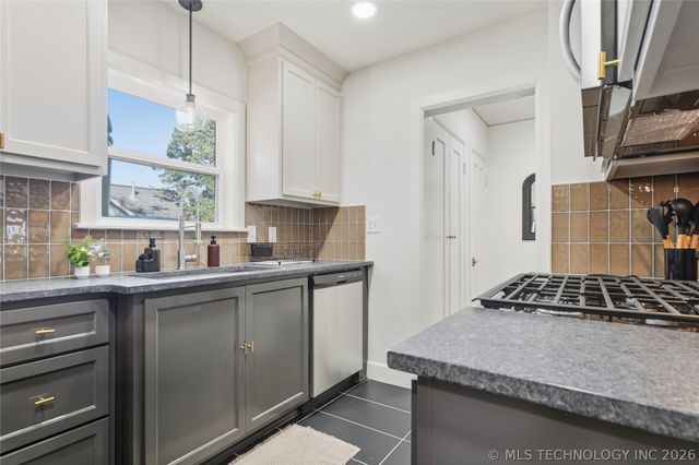 1314 S College Avenue, Tulsa, OK 74104