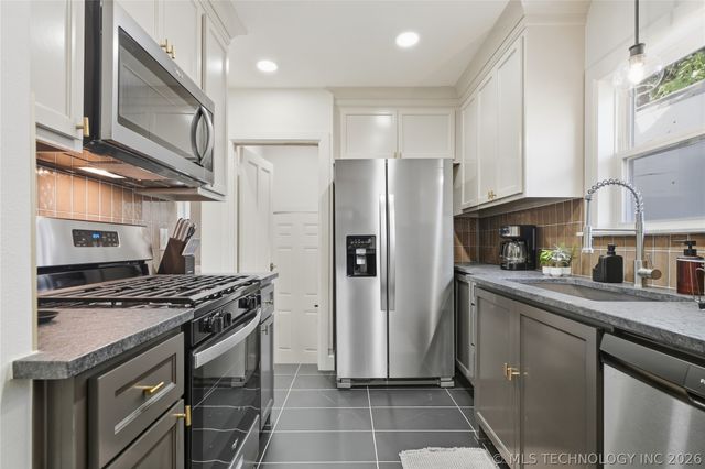 1314 S College Avenue, Tulsa, OK 74104