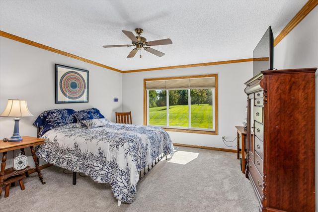 3012 Highpointe Curve, Roseville, MN 55113