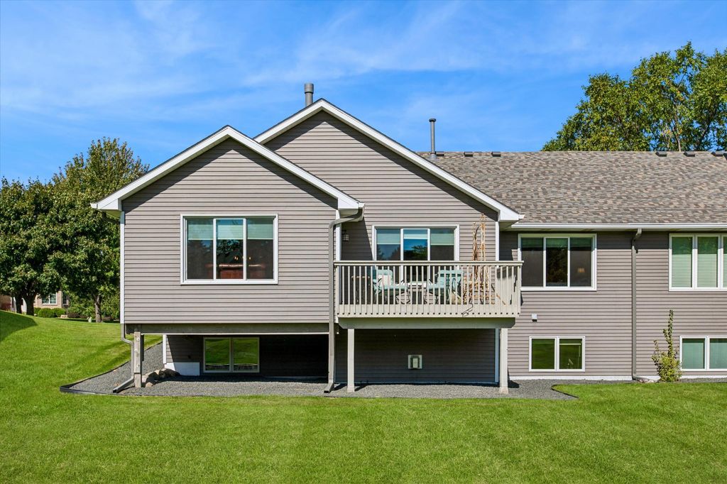 3012 Highpointe Curve, Roseville, MN 55113 — photo 4