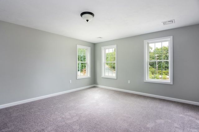 49 Bumble Bee Dr, Plymouth, MA 02360