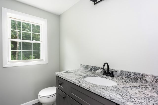 49 Bumble Bee Dr, Plymouth, MA 02360