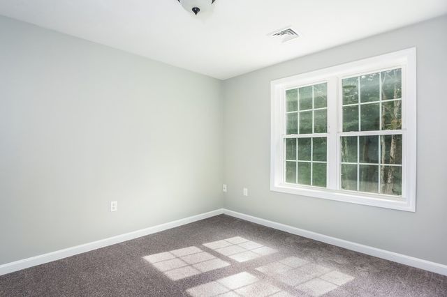 49 Bumble Bee Dr, Plymouth, MA 02360