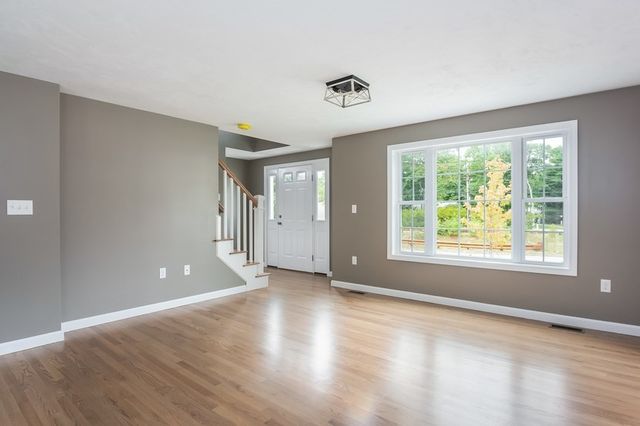 49 Bumble Bee Dr, Plymouth, MA 02360