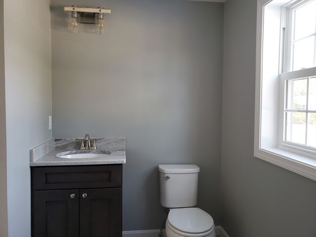 49 Bumble Bee Dr, Plymouth, MA 02360