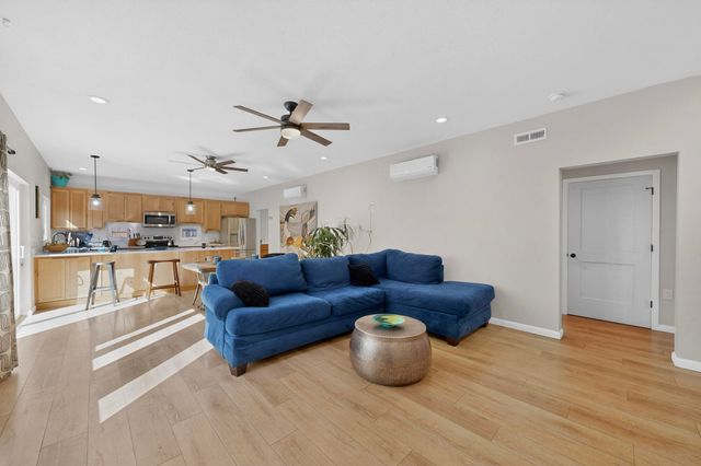 433 Pacific Avenue SW, Albuquerque, NM 87102