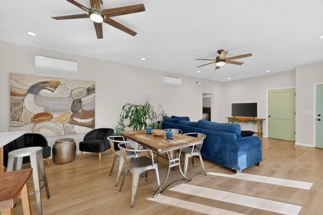 433 Pacific Avenue SW, Albuquerque, NM 87102