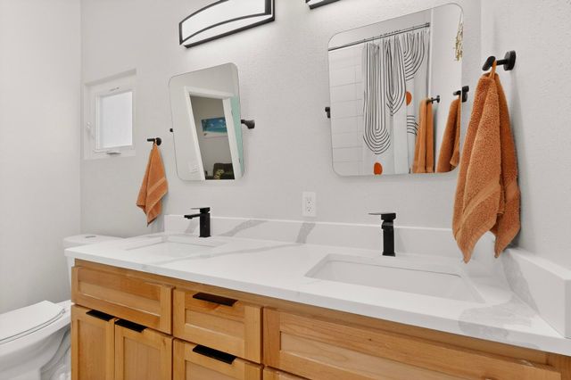 433 Pacific Avenue SW, Albuquerque, NM 87102