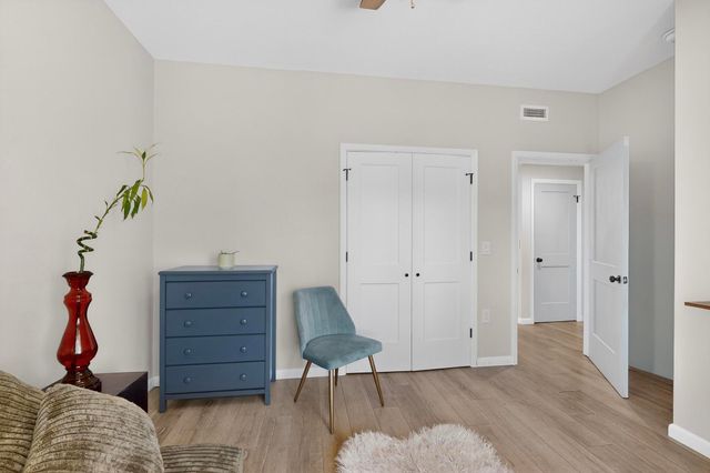 433 Pacific Avenue SW, Albuquerque, NM 87102