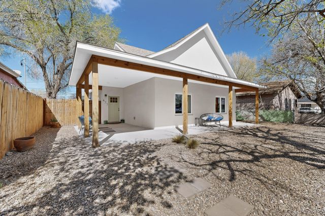 433 Pacific Avenue SW, Albuquerque, NM 87102