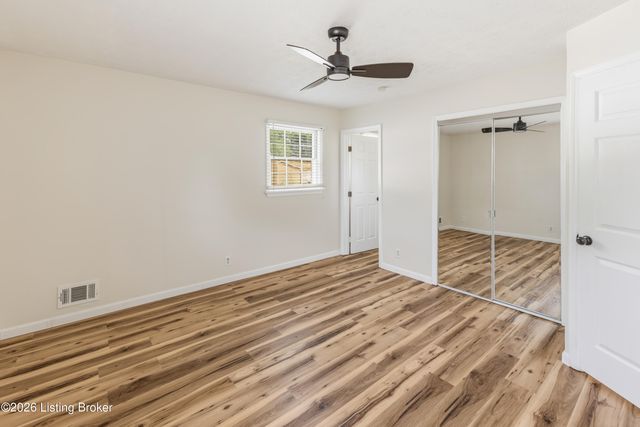 8404 Rodney Cir, Louisville, KY 40219