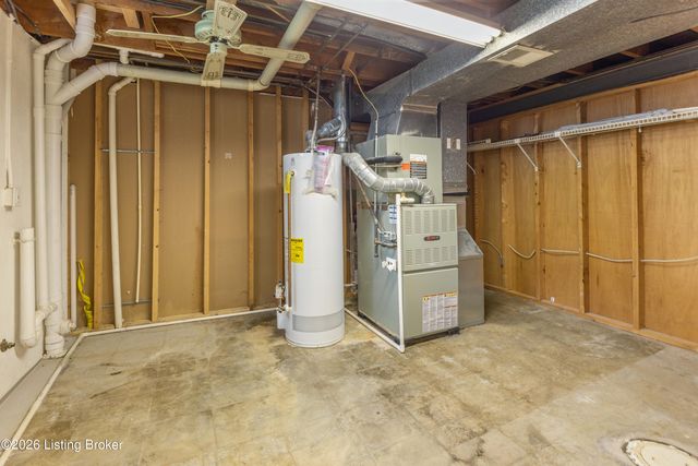 8404 Rodney Cir, Louisville, KY 40219
