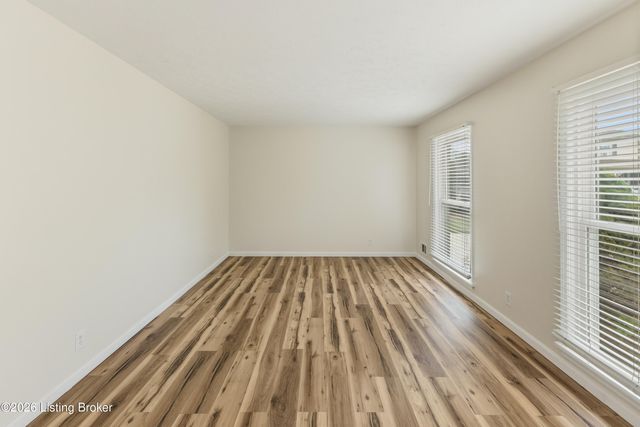 8404 Rodney Cir, Louisville, KY 40219