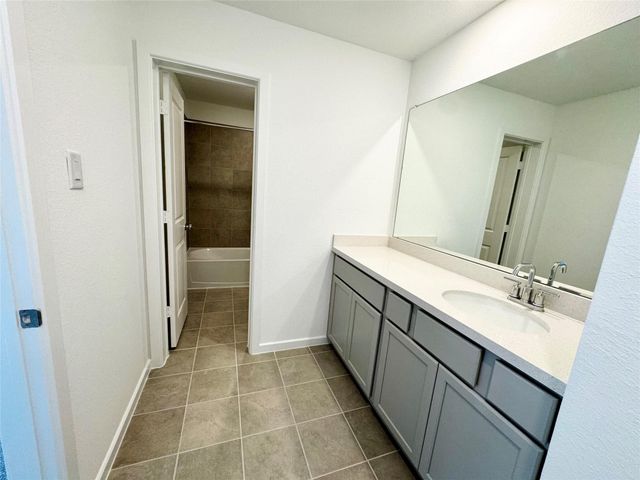 9106 Burleigh Landing Lane, Cypress, TX 77433