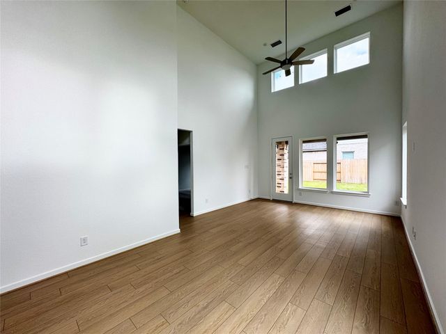 9106 Burleigh Landing Lane, Cypress, TX 77433