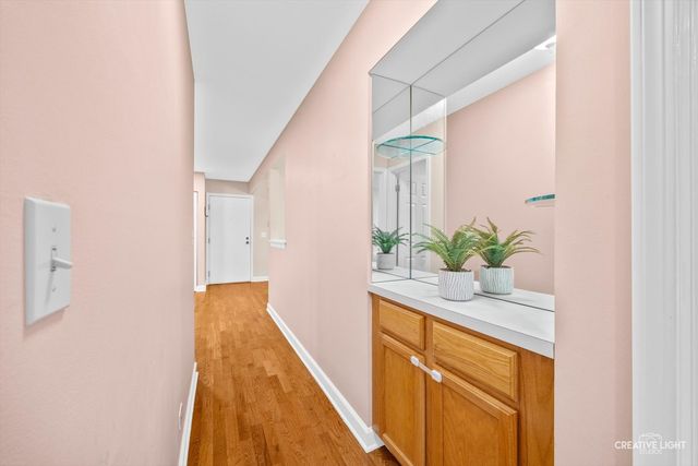 820 N Lakeside Drive 1C, Vernon Hills, IL 60061