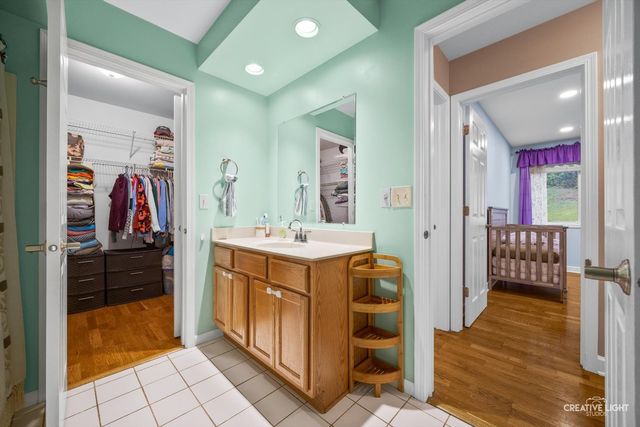 820 N Lakeside Drive 1C, Vernon Hills, IL 60061