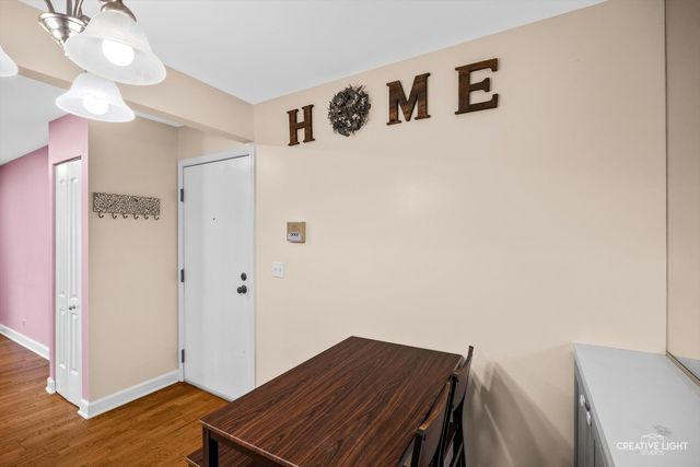 820 N Lakeside Drive 1C, Vernon Hills, IL 60061