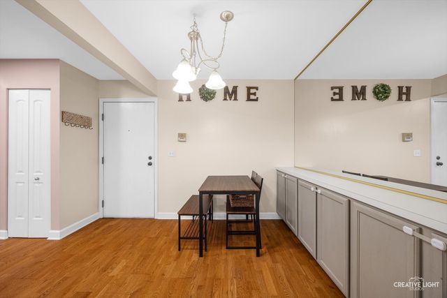 820 N Lakeside Drive 1C, Vernon Hills, IL 60061