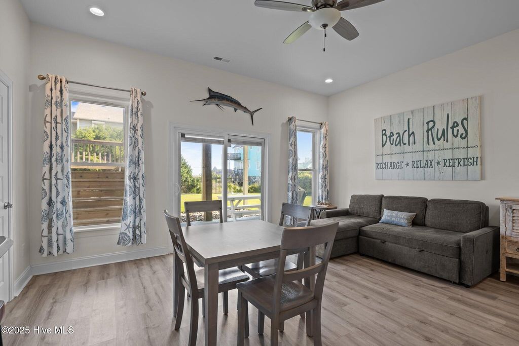 Image 22 of property listing at 1905 Emerald Drive, Emerald Isle, NC 28594