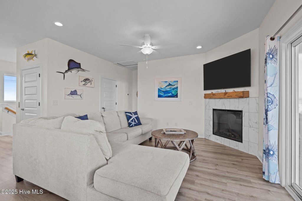 Image 47 of property listing at 1905 Emerald Drive, Emerald Isle, NC 28594