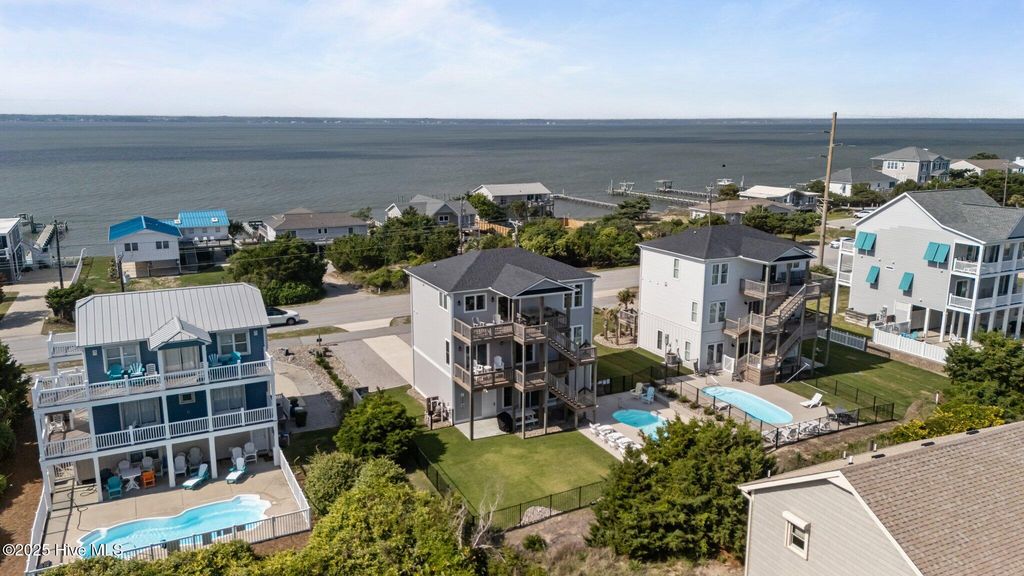 Image 58 of property listing at 1905 Emerald Drive, Emerald Isle, NC 28594