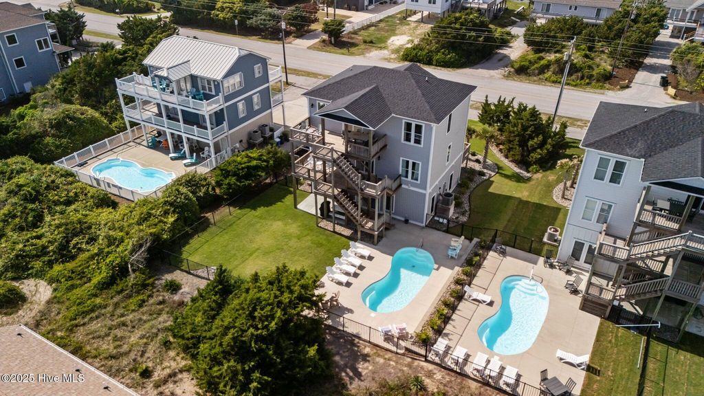 Image 60 of property listing at 1905 Emerald Drive, Emerald Isle, NC 28594