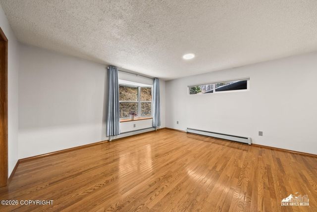 13761 Venus Way, Anchorage, AK 99515