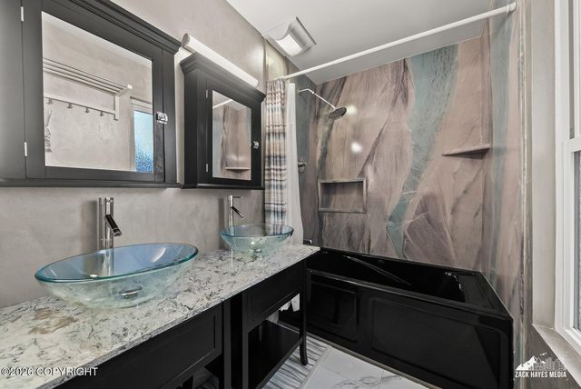 13761 Venus Way, Anchorage, AK 99515