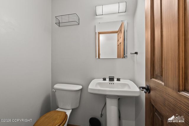 13761 Venus Way, Anchorage, AK 99515