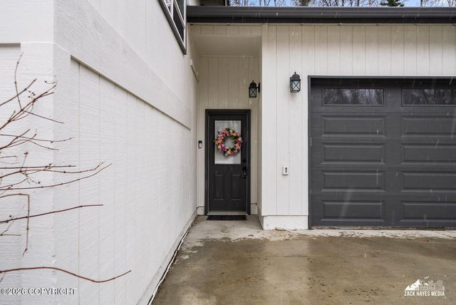 13761 Venus Way, Anchorage, AK 99515