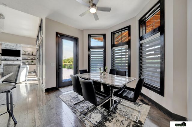 17380 S 77 Point, Hickman, NE 68372