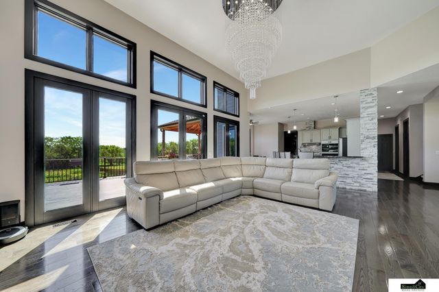 17380 S 77 Point, Hickman, NE 68372