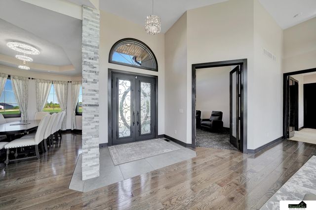 17380 S 77 Point, Hickman, NE 68372