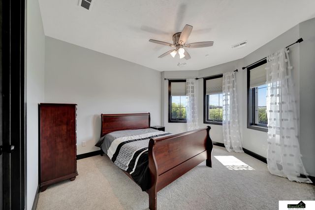 17380 S 77 Point, Hickman, NE 68372