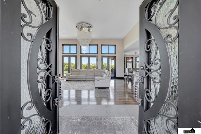 17380 S 77 Point, Hickman, NE 68372