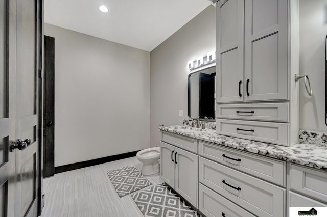 17380 S 77 Point, Hickman, NE 68372