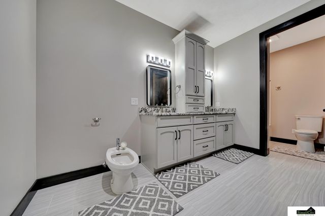 17380 S 77 Point, Hickman, NE 68372