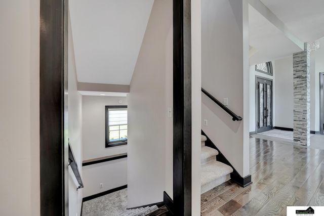 17380 S 77 Point, Hickman, NE 68372