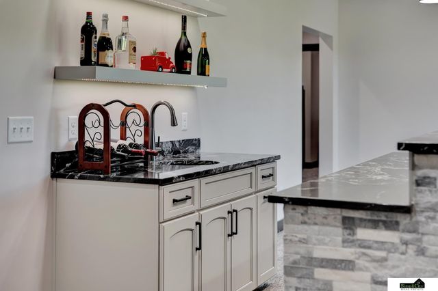 17380 S 77 Point, Hickman, NE 68372