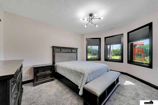 17380 S 77 Point, Hickman, NE 68372