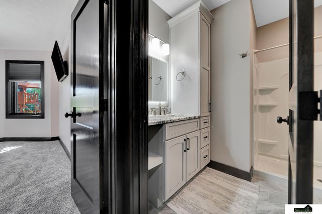 17380 S 77 Point, Hickman, NE 68372