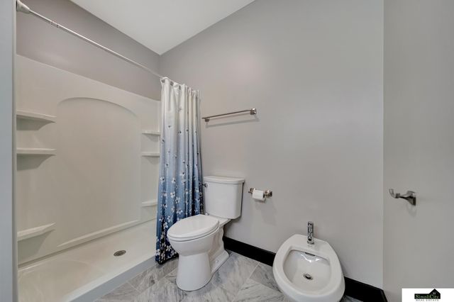 17380 S 77 Point, Hickman, NE 68372