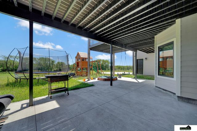 17380 S 77 Point, Hickman, NE 68372