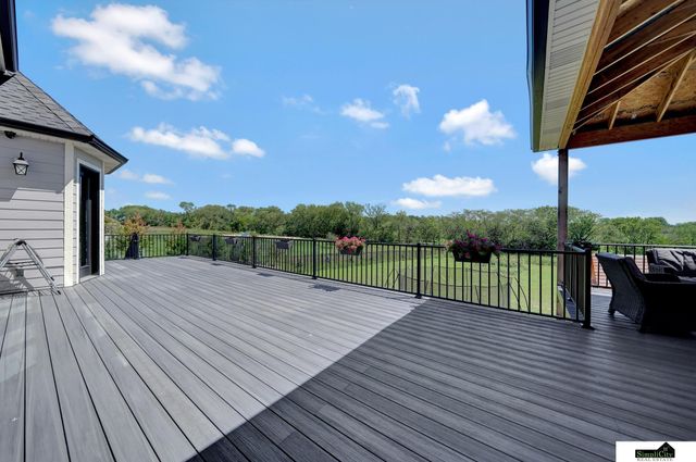 17380 S 77 Point, Hickman, NE 68372