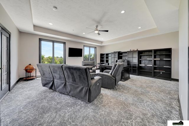 17380 S 77 Point, Hickman, NE 68372