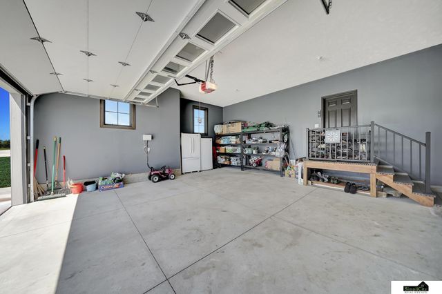 17380 S 77 Point, Hickman, NE 68372